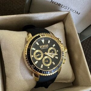 VERSACE versus 45mm watch